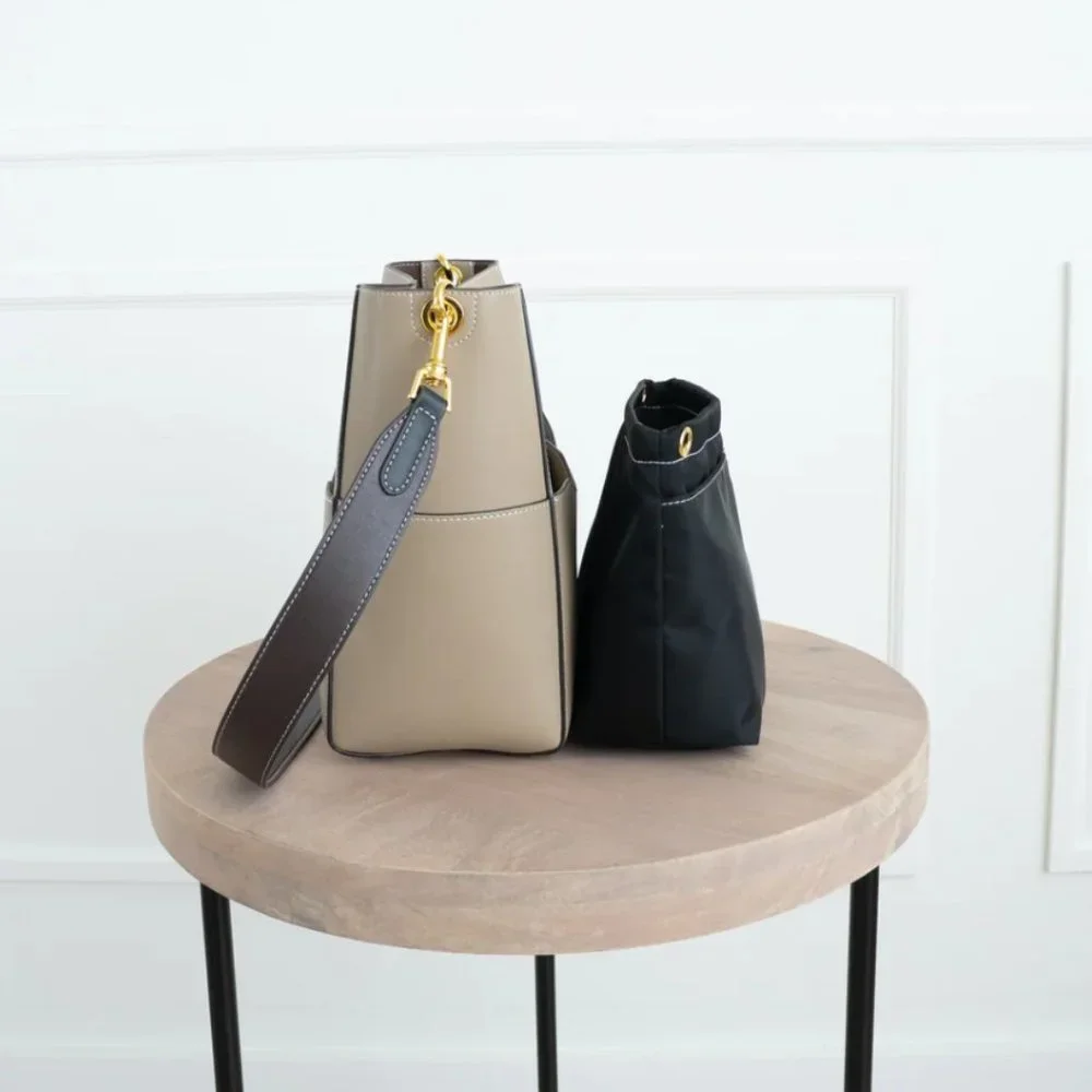 The Jordan Leather Bucket Bag - Pebble - Picture 10 of 11